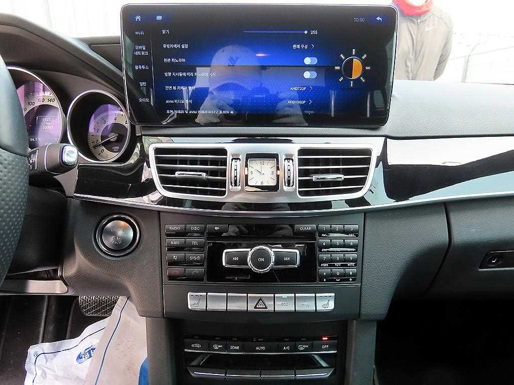 Mercedes Benz E class 2014 Plateado - Importación desde Corea - HF Imports Iquique - Foto 14