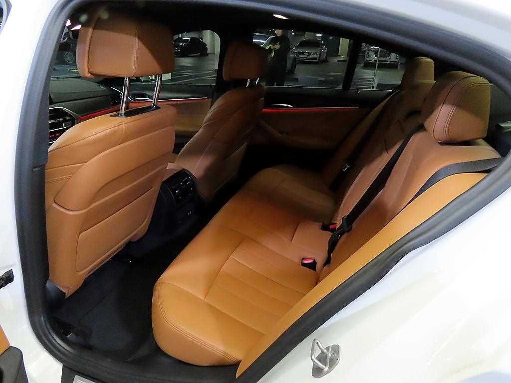 BMW 5 Series - Vista 7