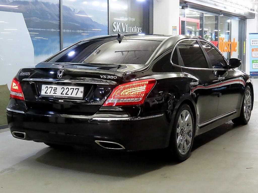 HYUNDAI Equus - Vista 4