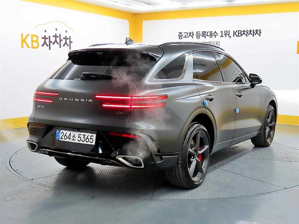 Genesis GV70 - Vista 4