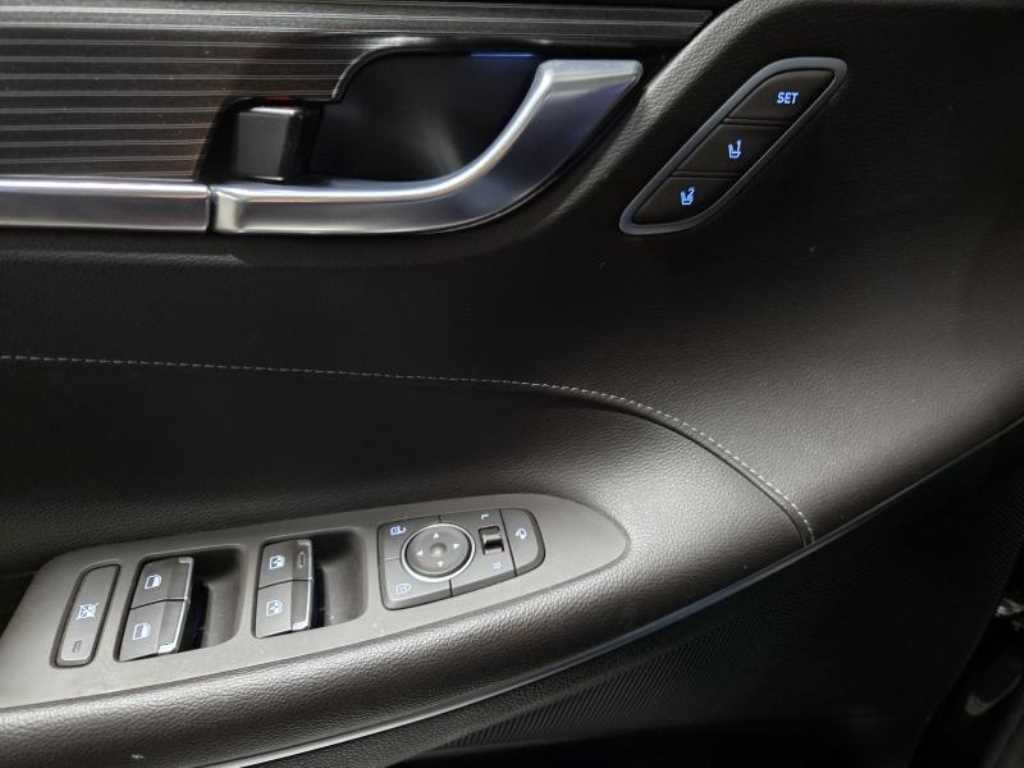 HYUNDAI Grandeur - Vista 12