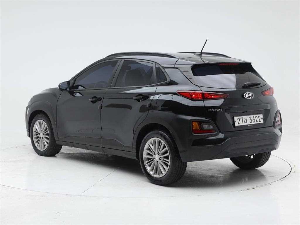 HYUNDAI Kona - Vista 4