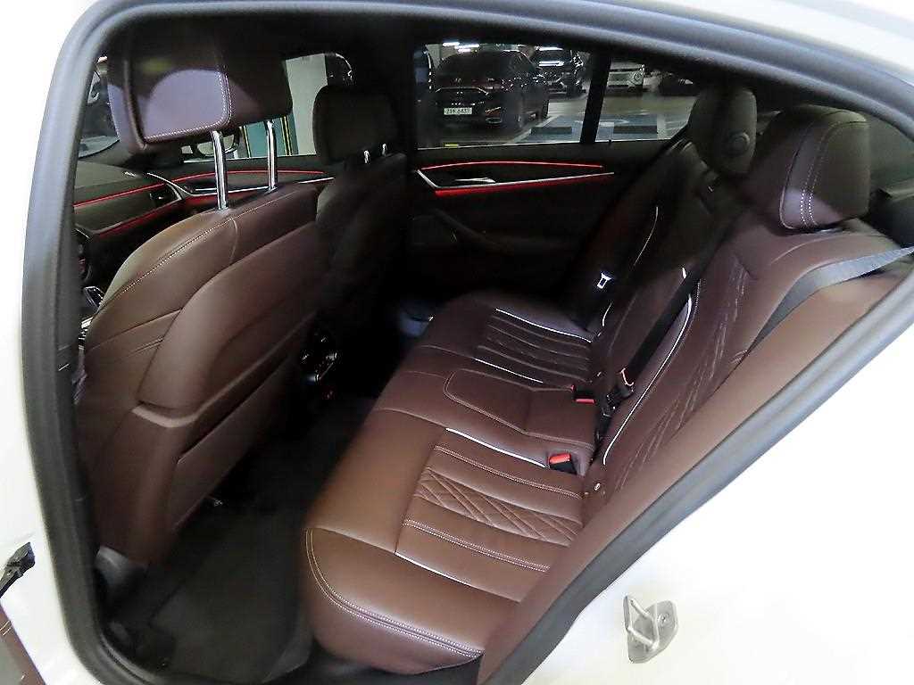 BMW 5 Series - Vista 7