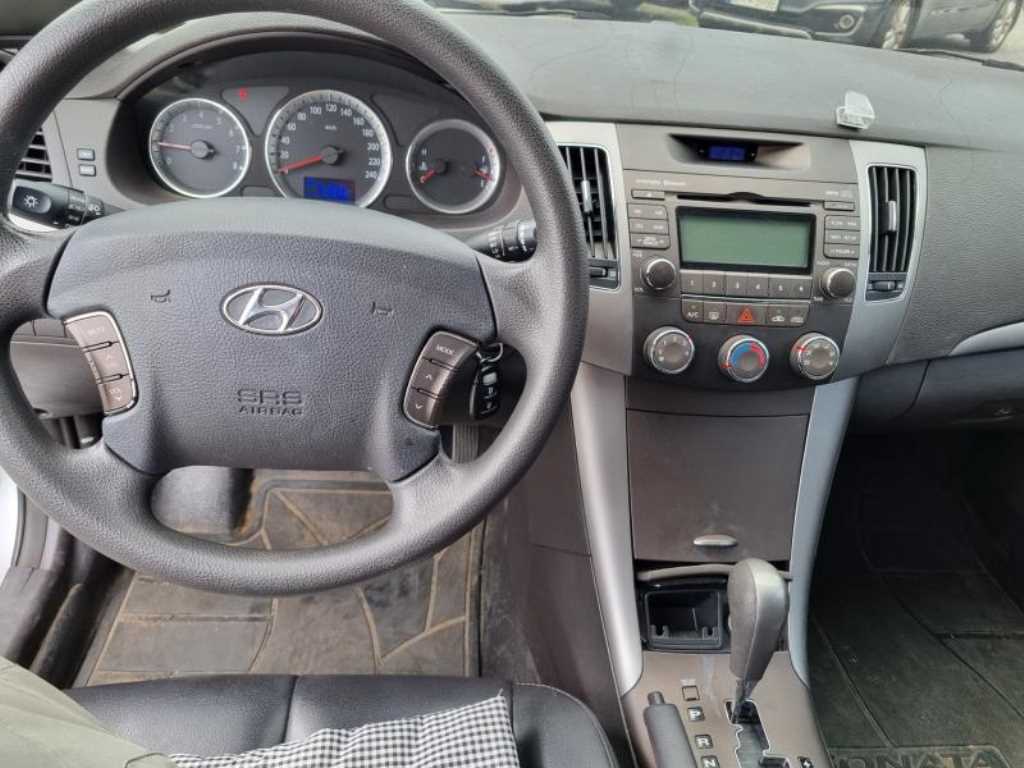 HYUNDAI Sonata - Vista 8