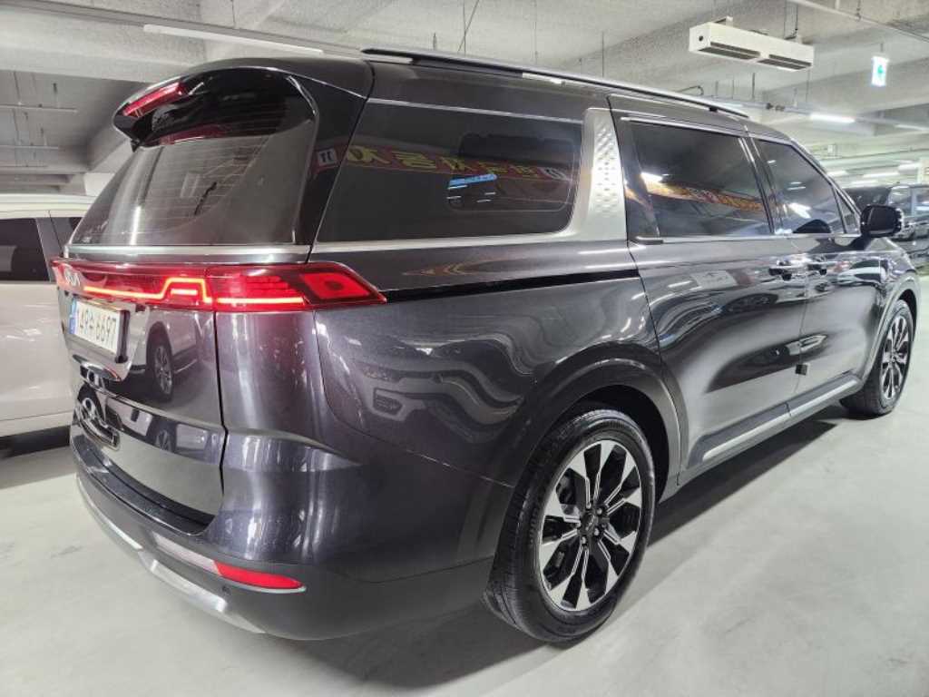 KIA Carnival - Vista 2