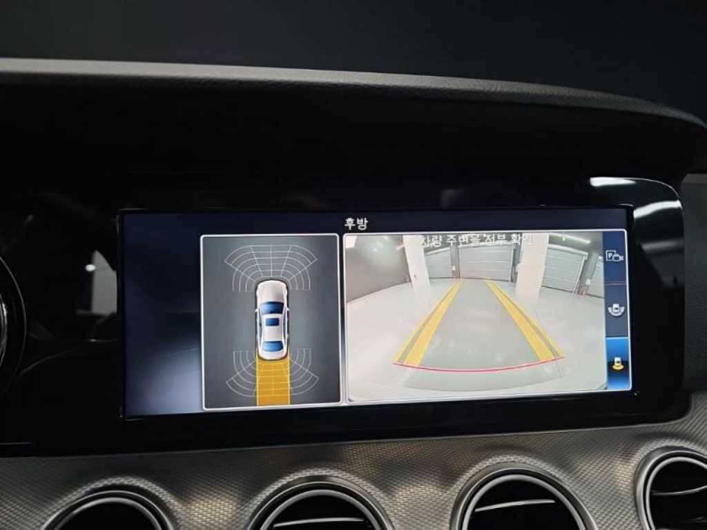 Mercedes Benz E class - Vista 11