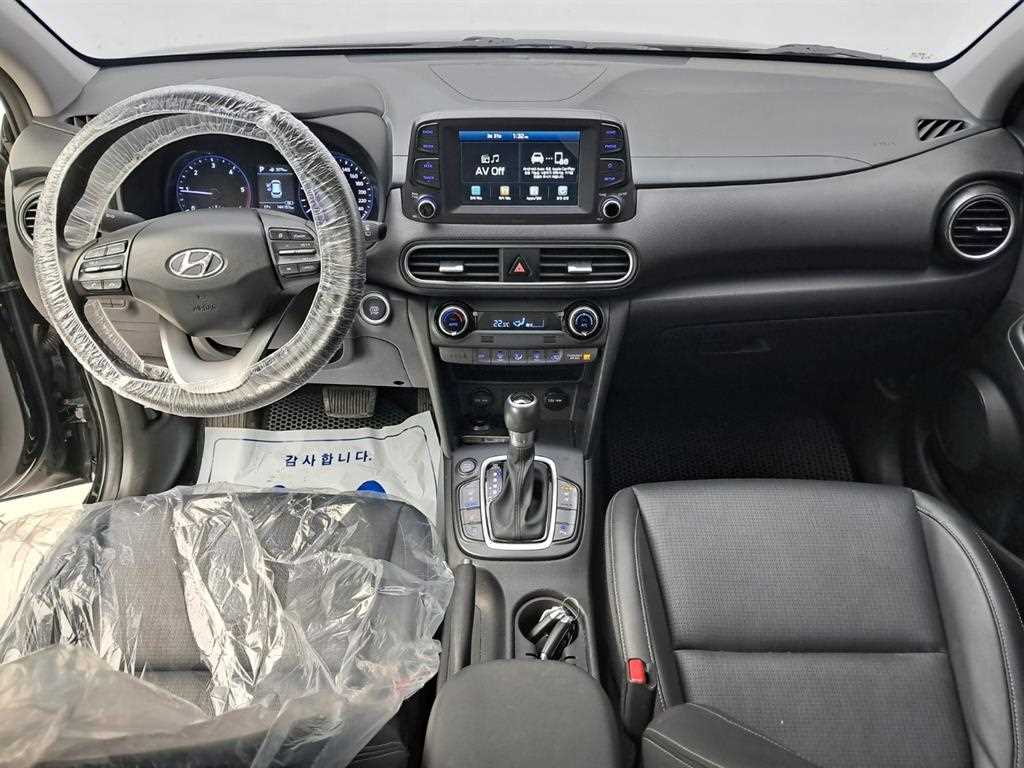 HYUNDAI Kona - Vista 6