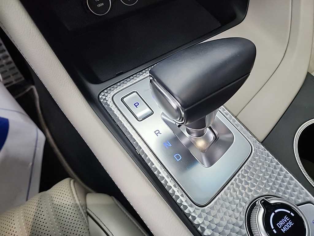 Genesis G70 - Vista 8