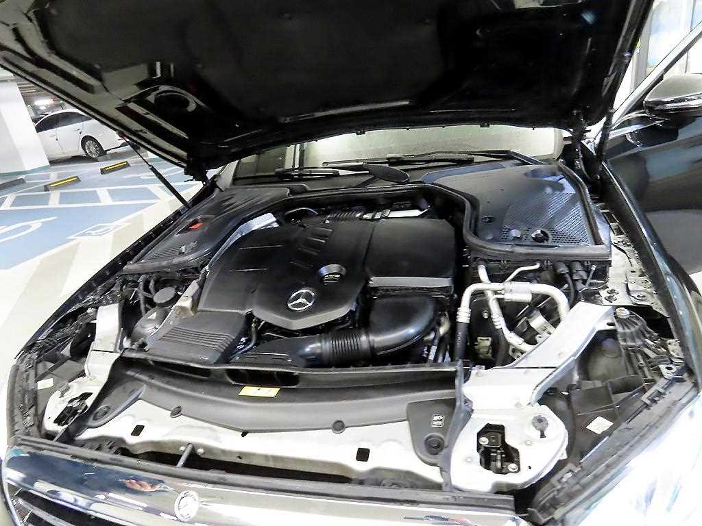 Mercedes Benz E class 2017 Negro - Importación desde Corea - HF Imports Iquique - Foto 19