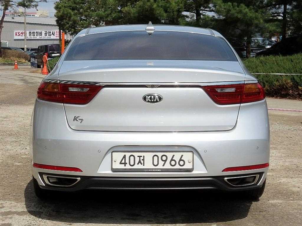 KIA K7 - Vista 4
