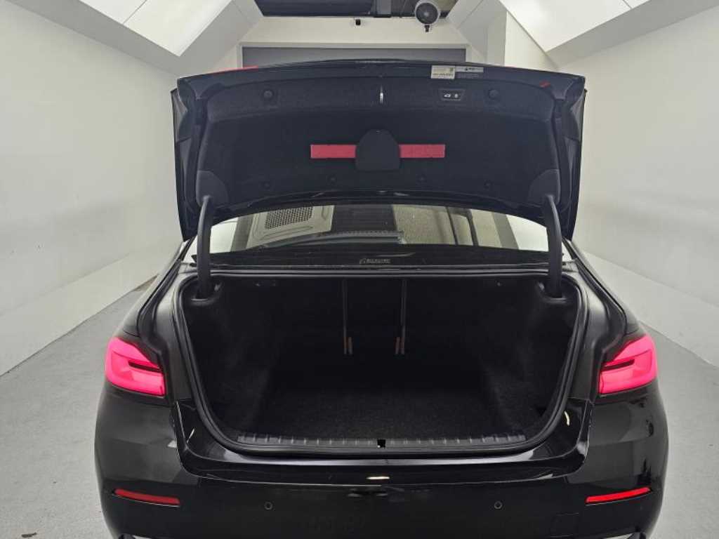 BMW 5 Series 2021 Negro - Importación desde Corea - HF Imports Iquique - Foto 19