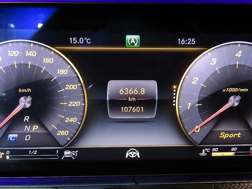 Mercedes Benz E class - Vista 9