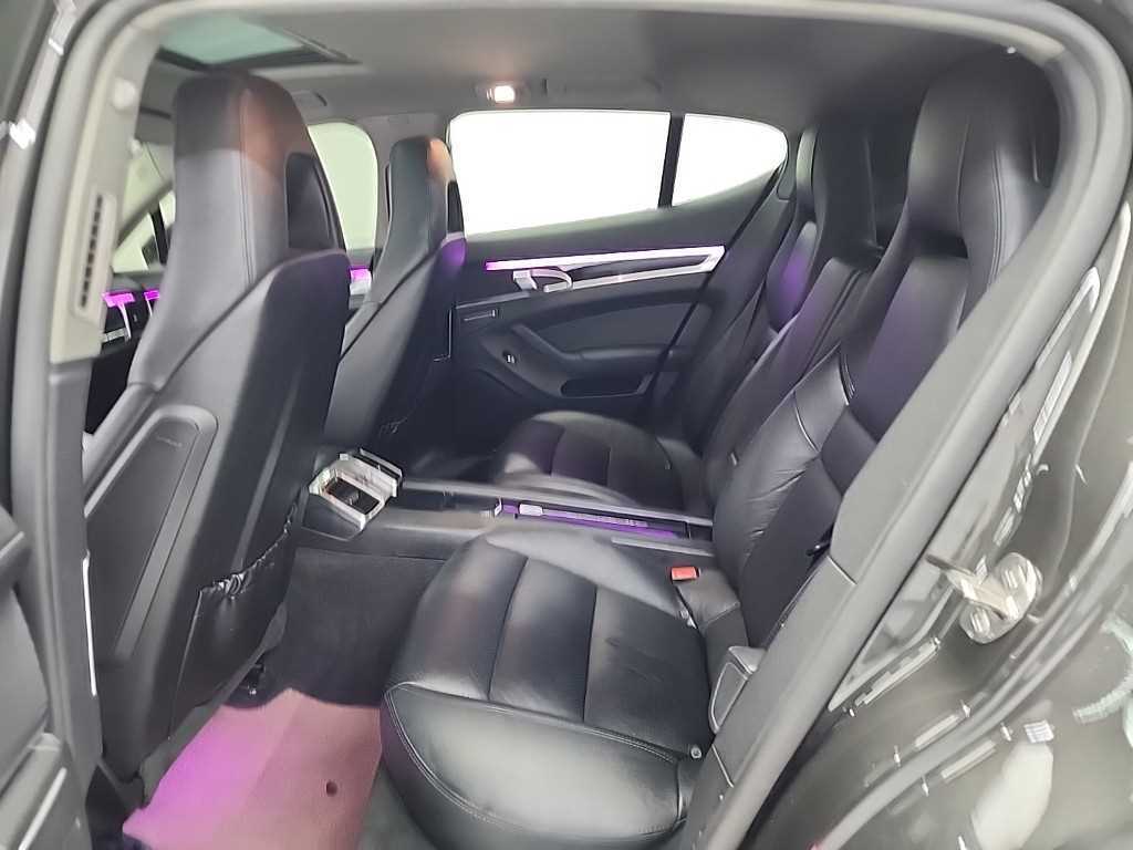 Porsche Panamera - Vista 12
