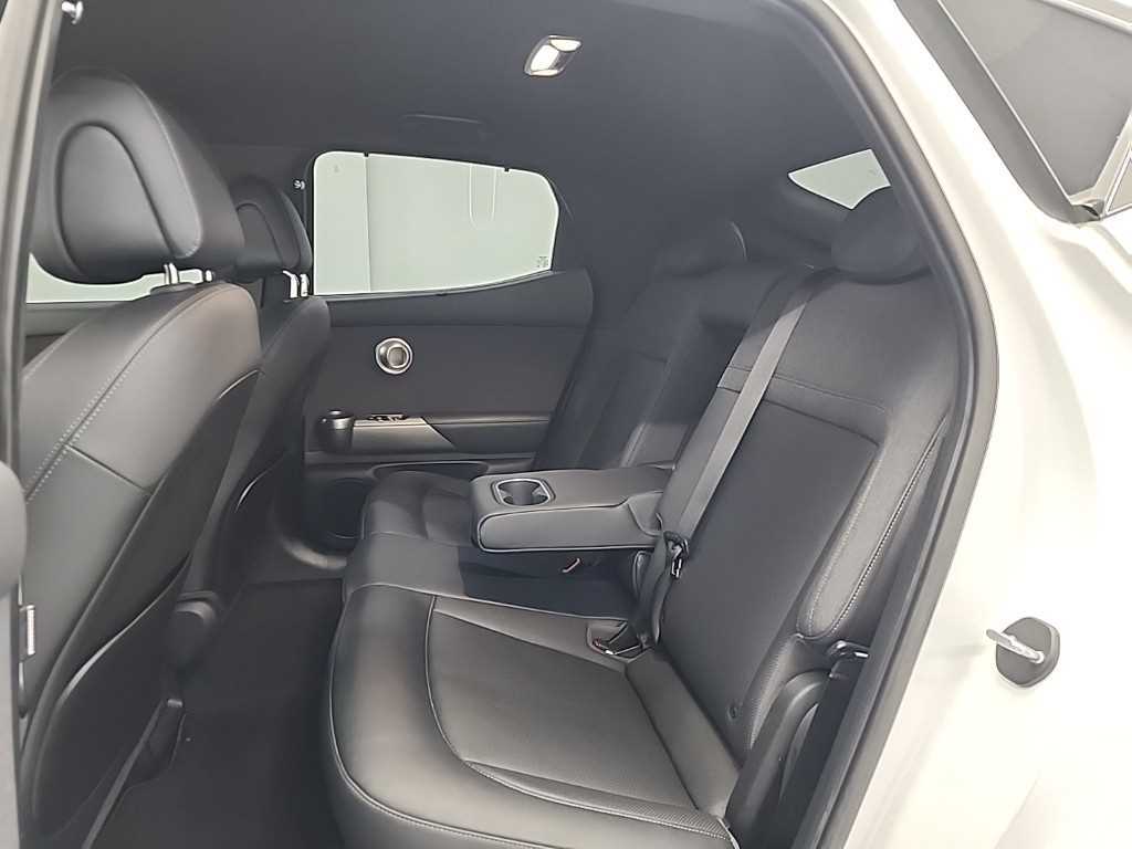 Genesis GV60 - Vista 7