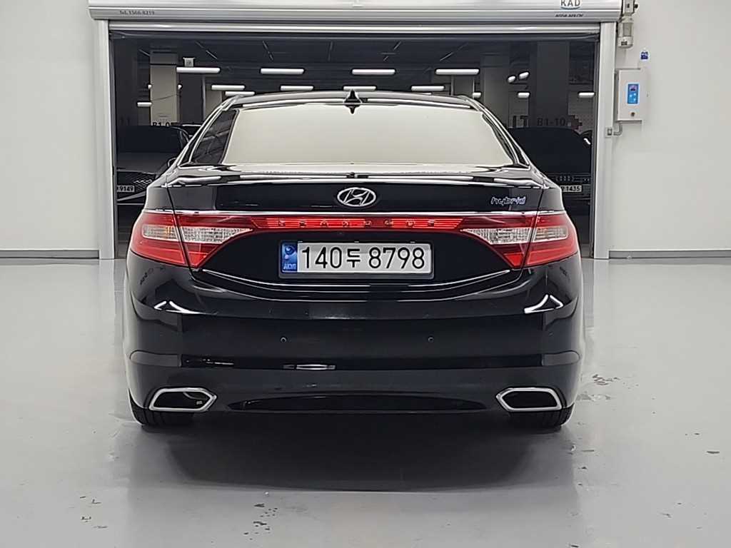 HYUNDAI Grandeur - Vista 3