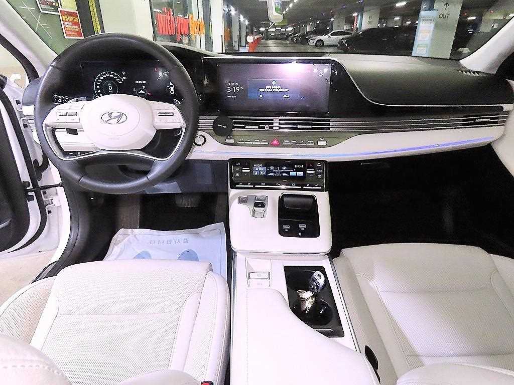 HYUNDAI Grandeur - Vista 10