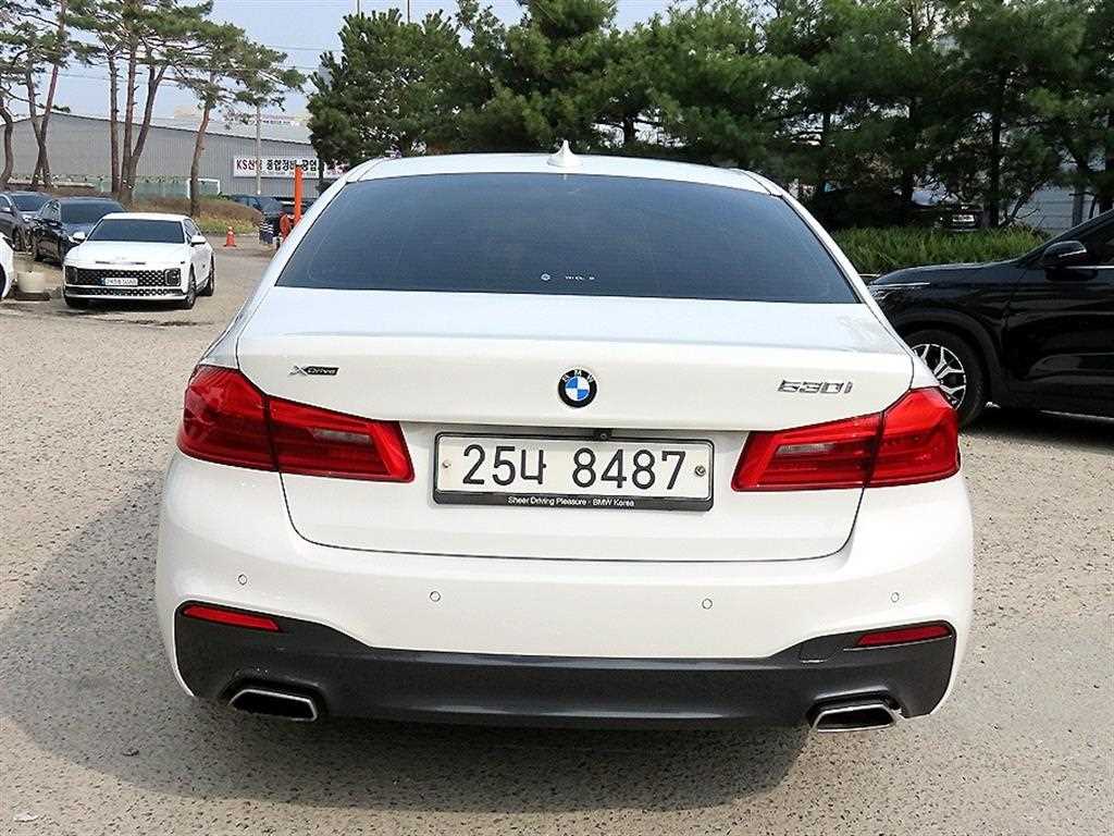 BMW 5 Series - Vista 4