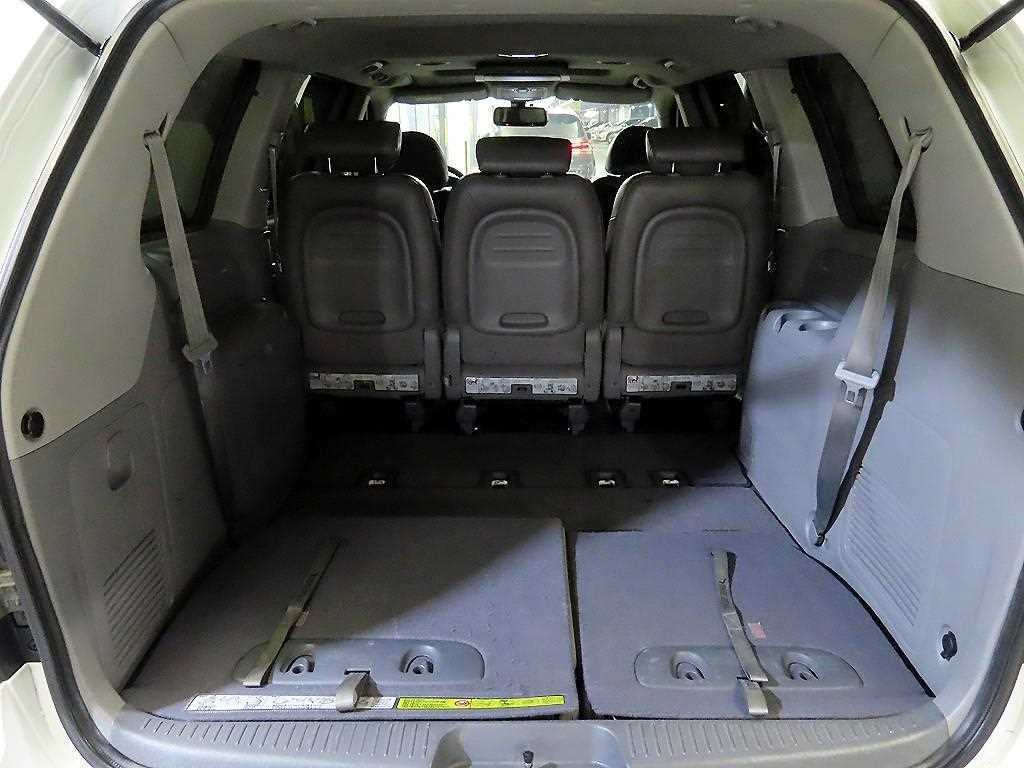 KIA Carnival 2012 Blanco - Importación desde Corea - HF Imports Iquique - Foto 17