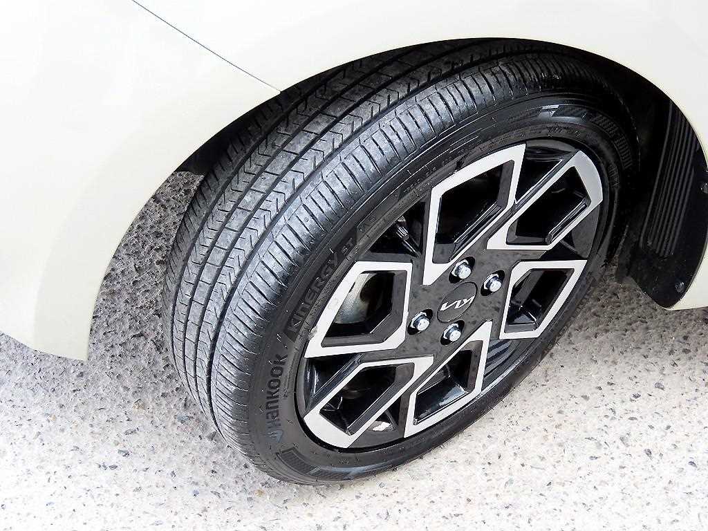 KIA Ray 2023 the color of pearl - Importación desde Corea - HF Imports Iquique - Foto 20