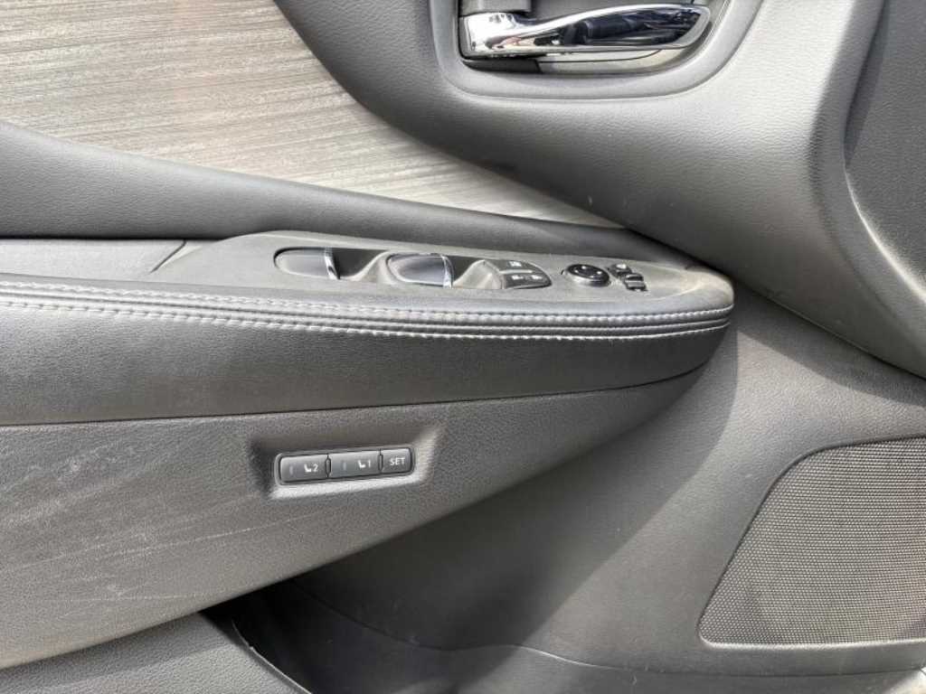 Nissan Murano - Vista 10