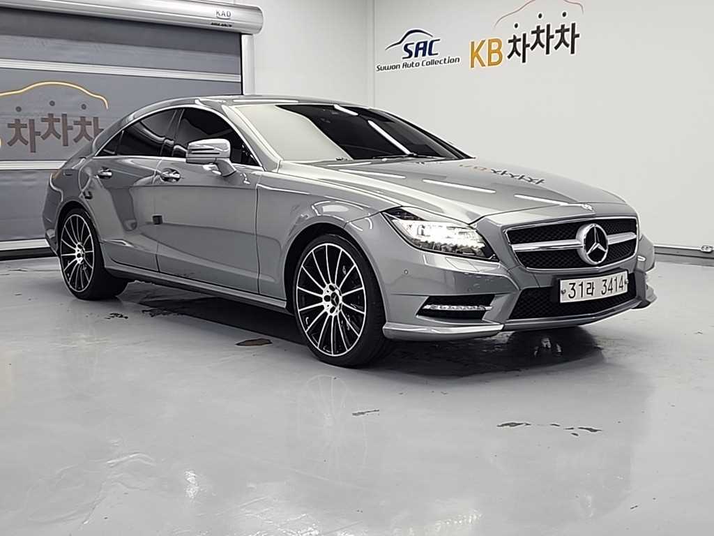 Mercedes Benz CLS Class - Vista 4