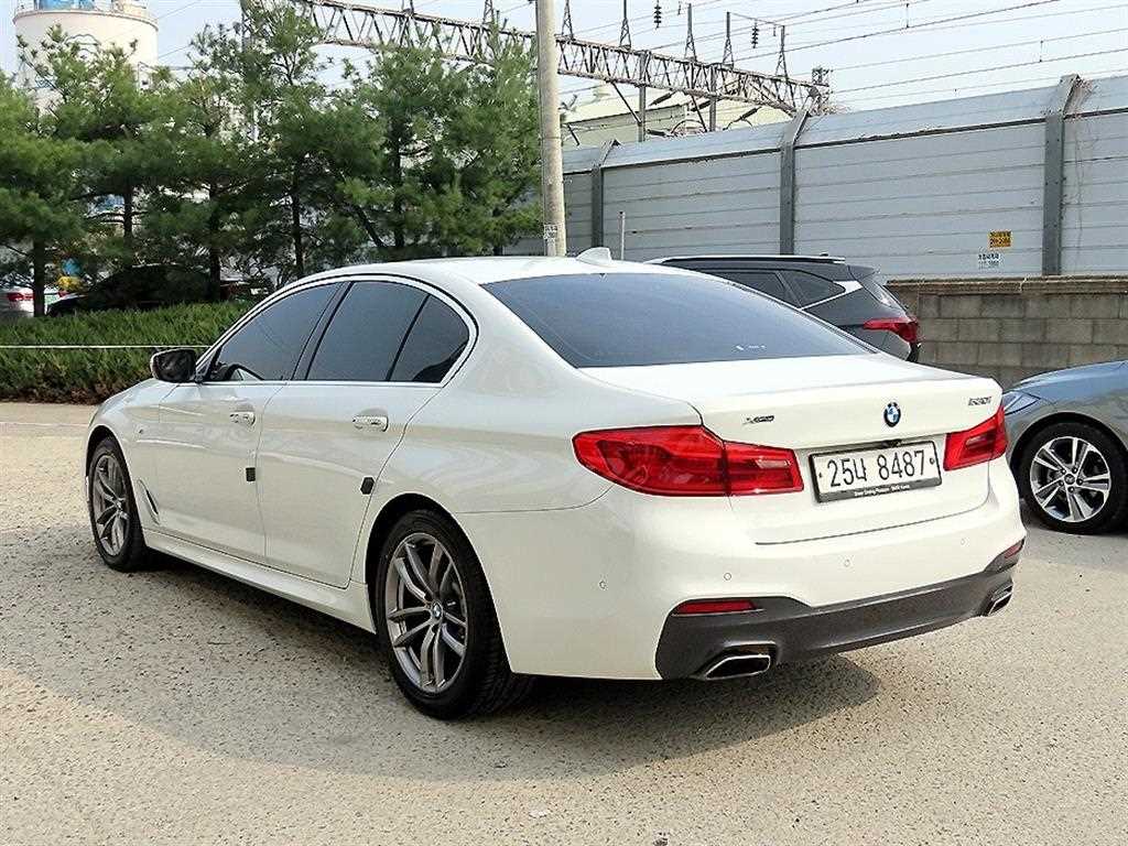 BMW 5 Series - Vista 3
