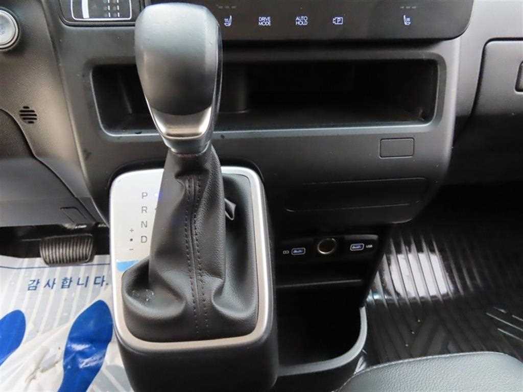 HYUNDAI Staria 2022 Gris - Importación desde Corea - HF Imports Iquique - Foto 15