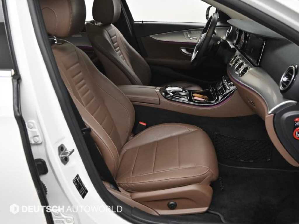 Mercedes Benz E class - Vista 10