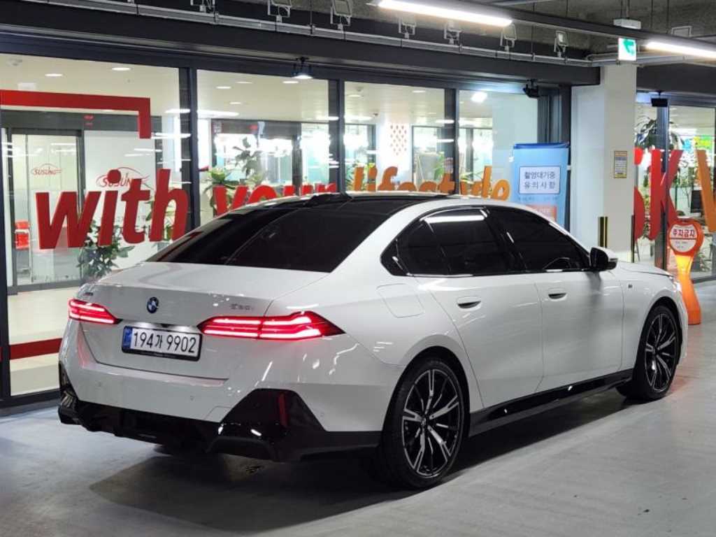 BMW 5 Series - Vista 4