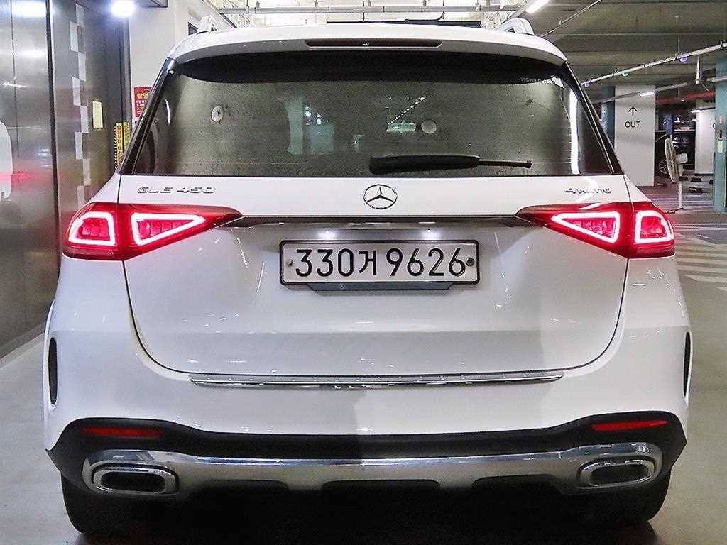 Mercedes Benz GLE Class - Vista 5