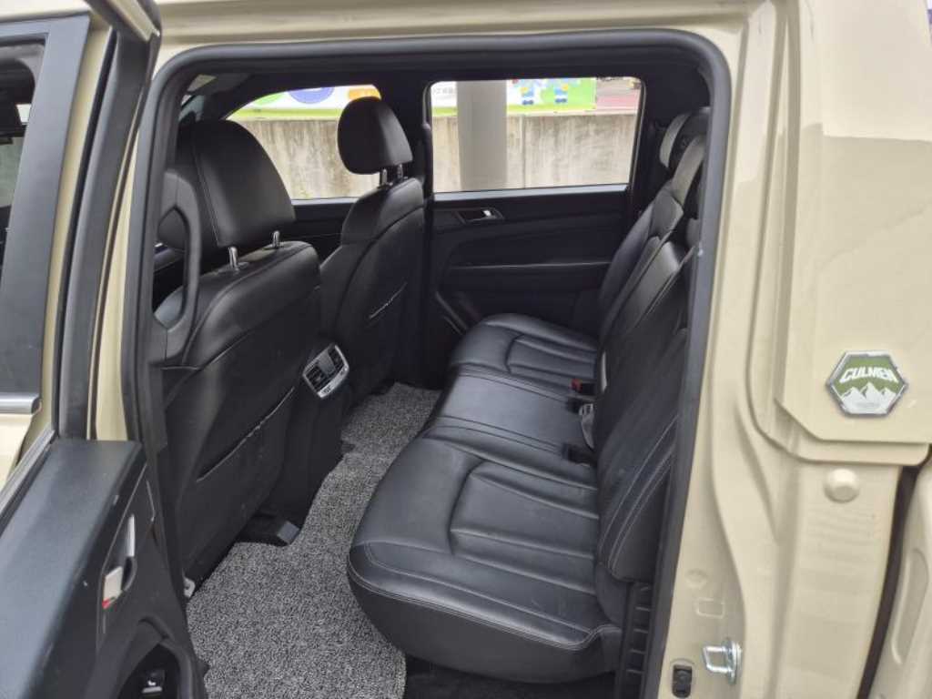 Ssangyong Rexton - Vista 12