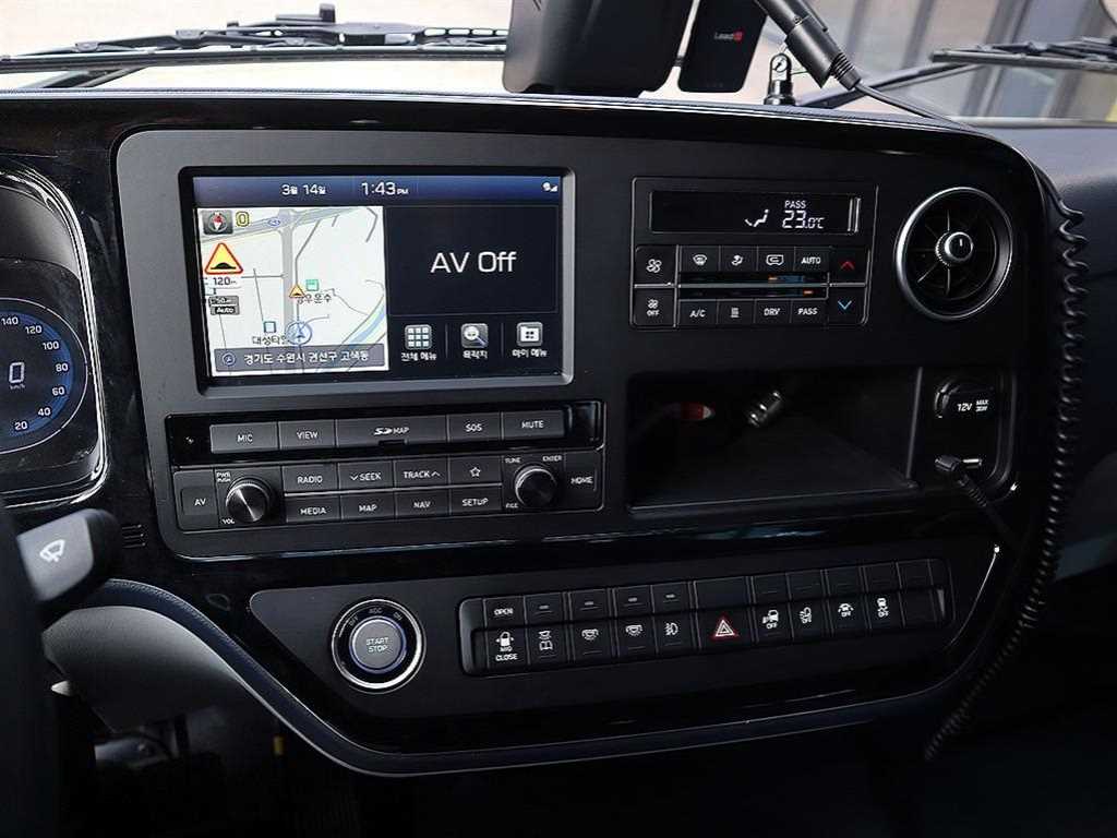 medium and large bus Hyundai bus - Vista 9