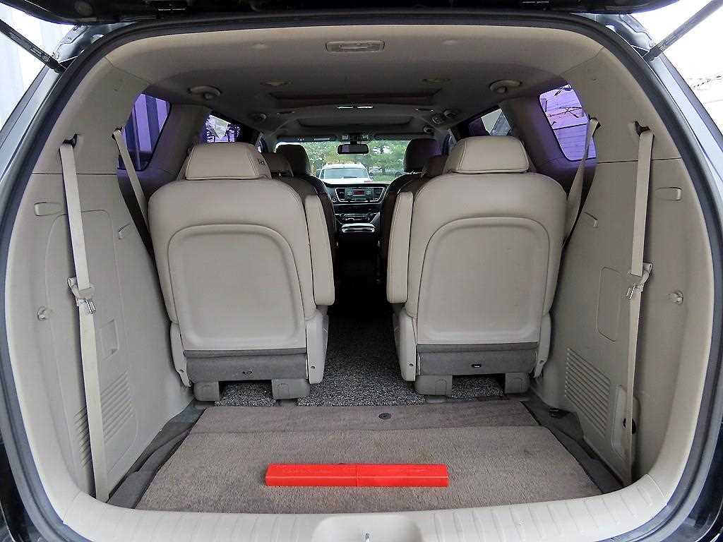 KIA Carnival 2016 Negro - Importación desde Corea - HF Imports Iquique - Foto 18