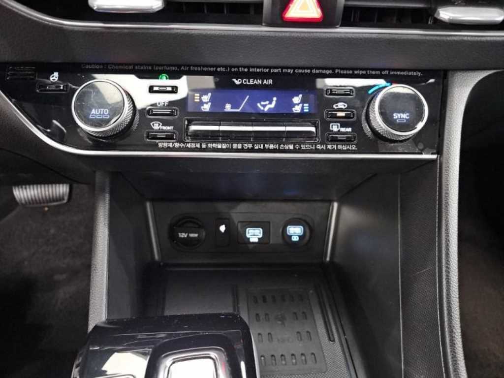 HYUNDAI Sonata - Vista 12