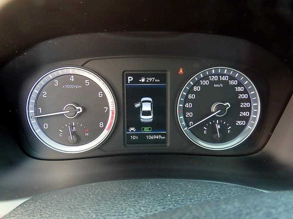 HYUNDAI Sonata - Vista 9