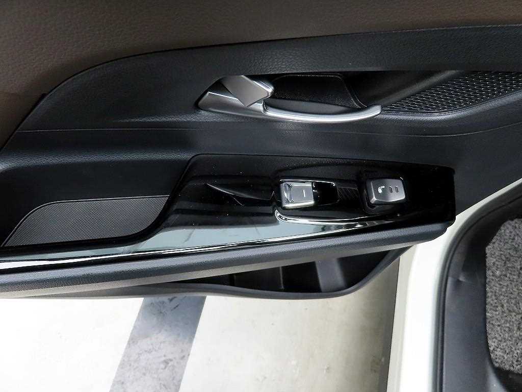 Ssangyong Korando - Vista 12