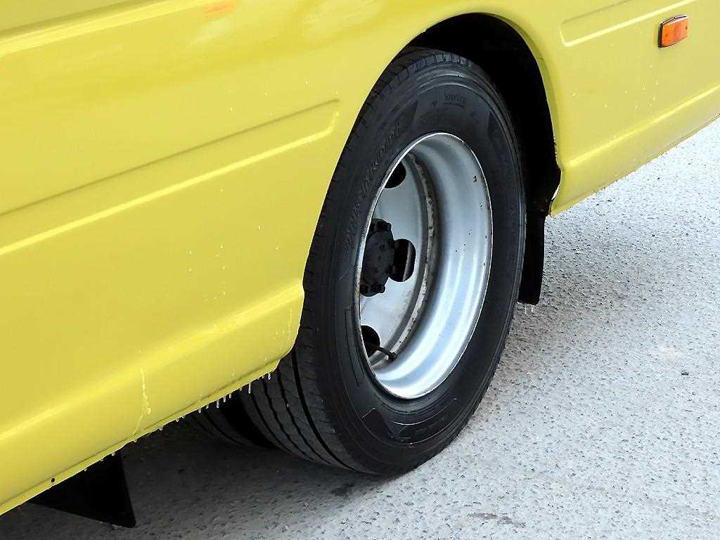 medium and large bus Hyundai bus 2018 Amarillo - Importación desde Corea - HF Imports Iquique - Foto 19