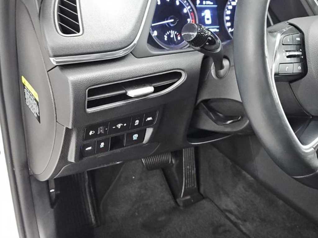 HYUNDAI Sonata - Vista 7