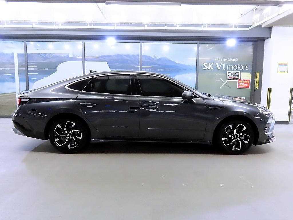 HYUNDAI Sonata - Vista 3