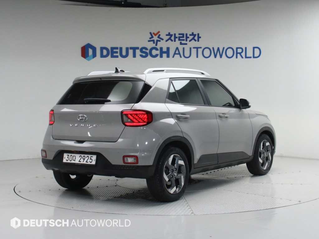 HYUNDAI Venue - Vista 2