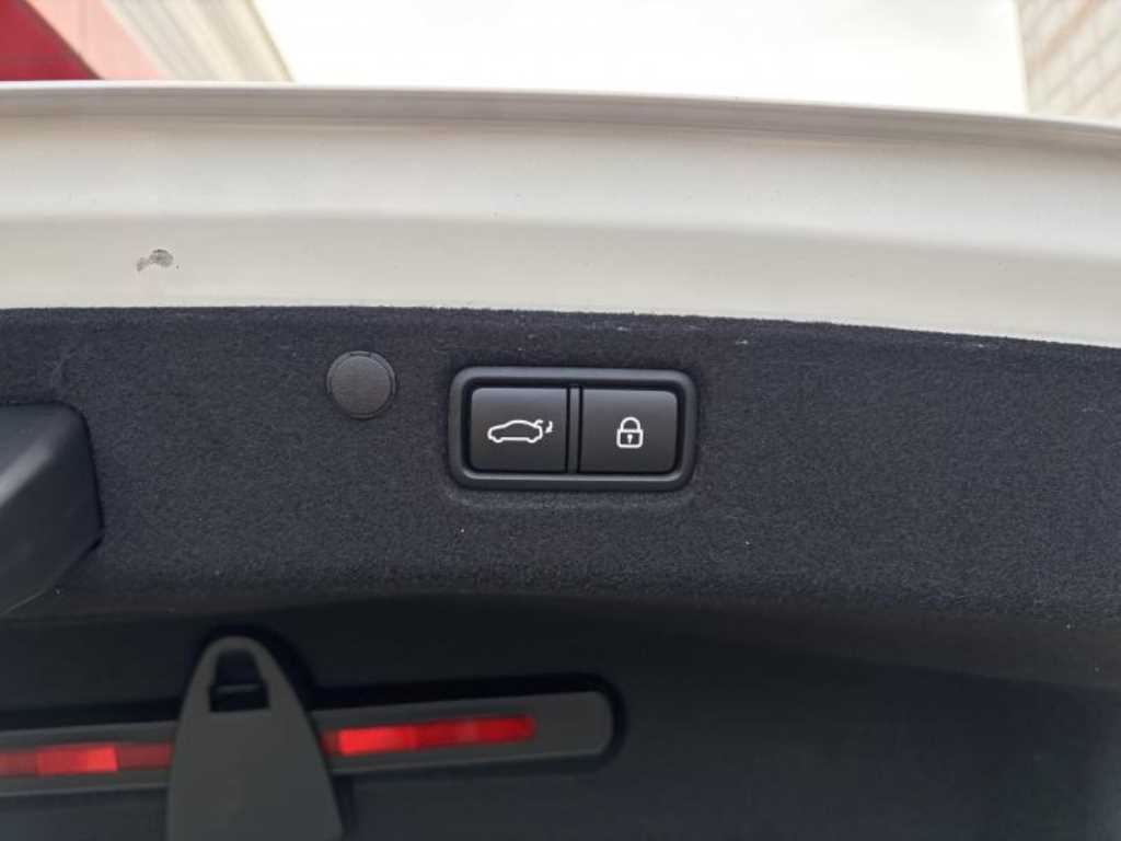 HYUNDAI Grandeur - Vista 12