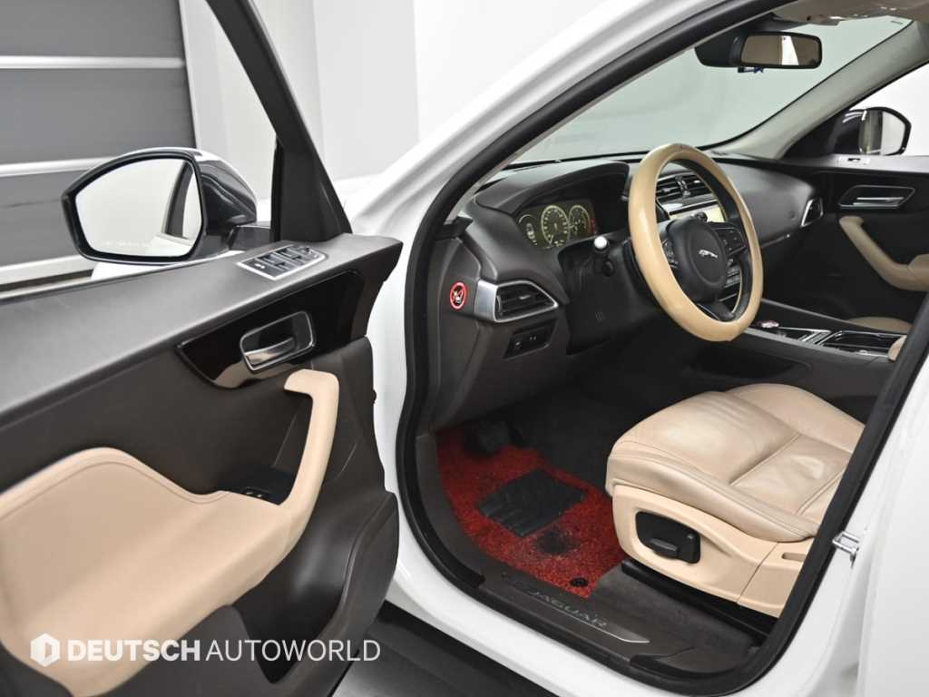 Jaguar F-PACE - Vista 11