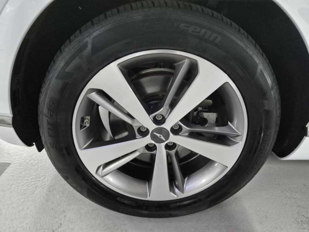 Genesis GV80 - Vista 6