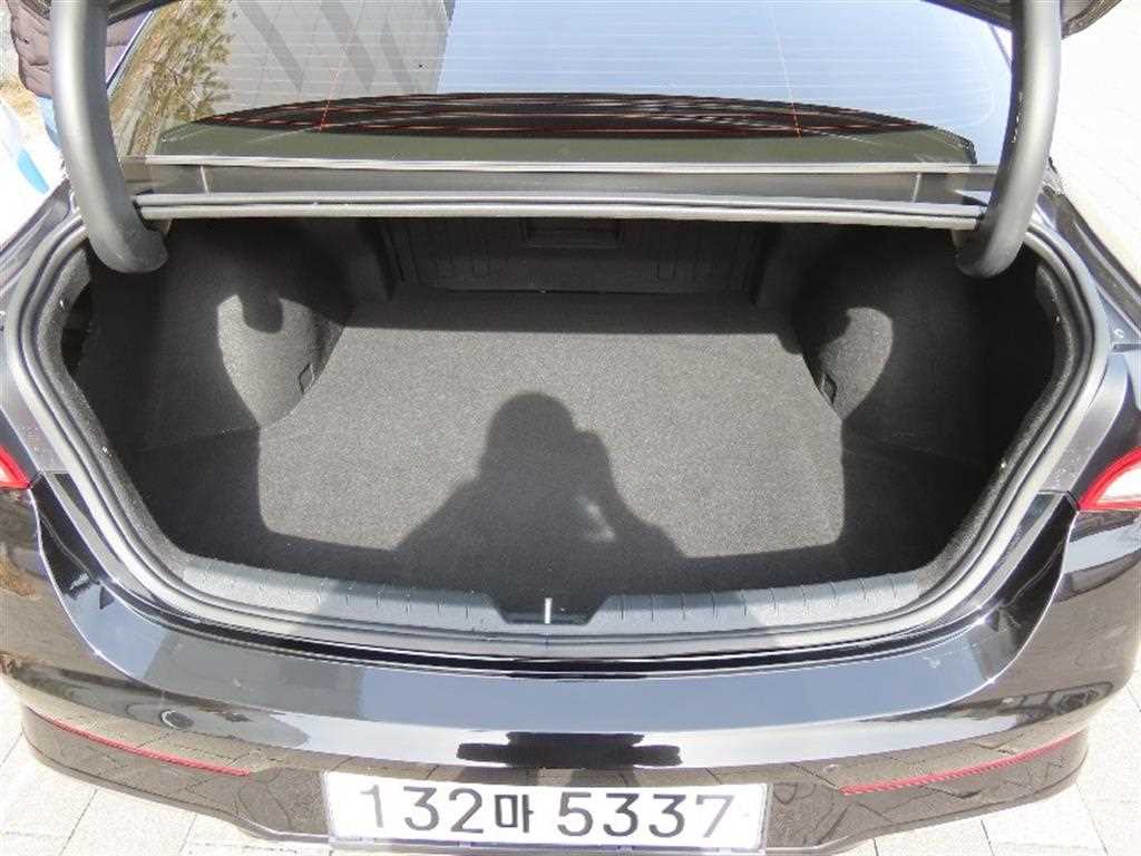 KIA K5 2023 Negro - Importación desde Corea - HF Imports Iquique - Foto 18