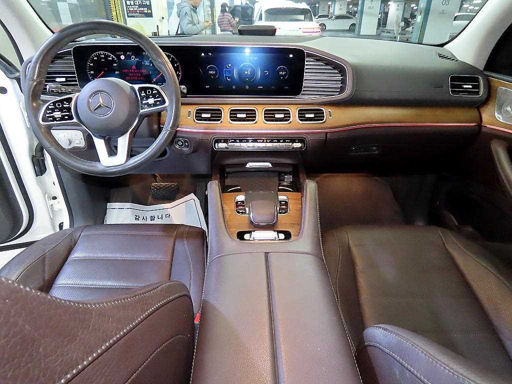 Mercedes Benz GLE Class - Vista 10