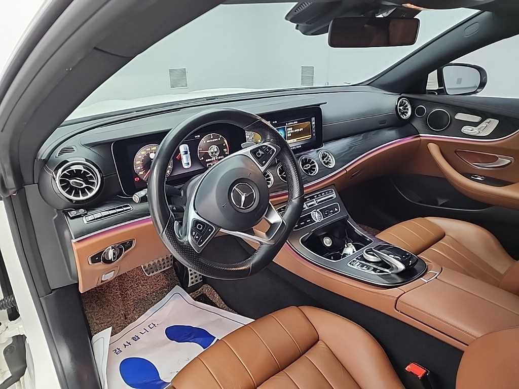 Mercedes Benz E class - Vista 7