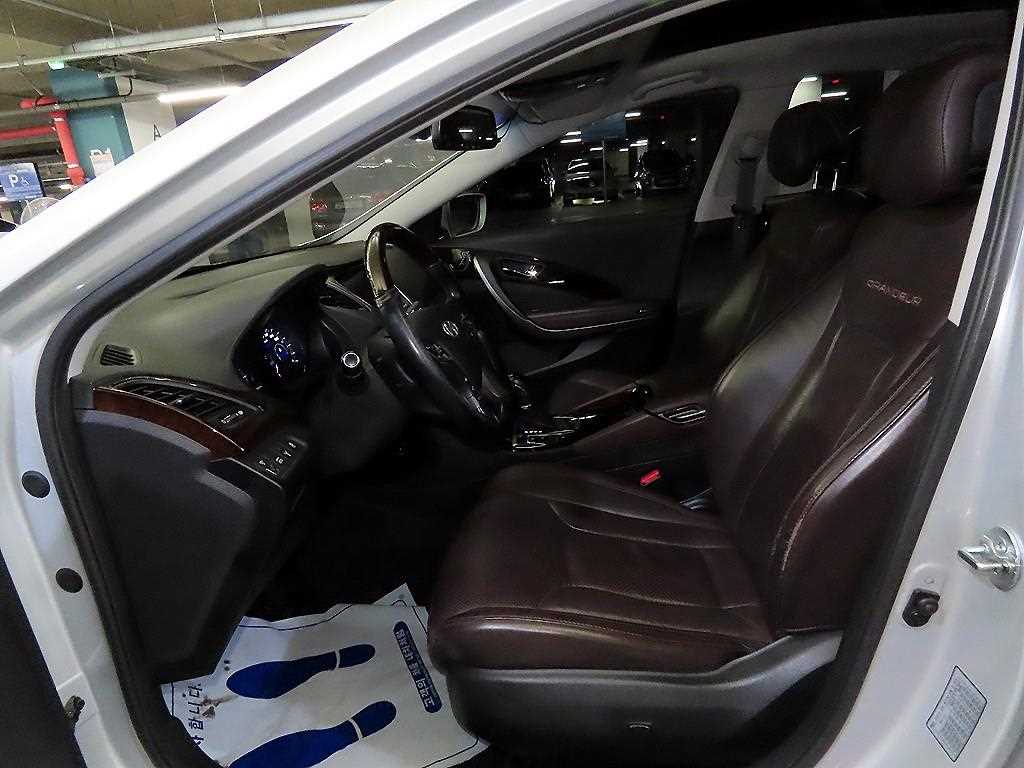 HYUNDAI Grandeur - Vista 6