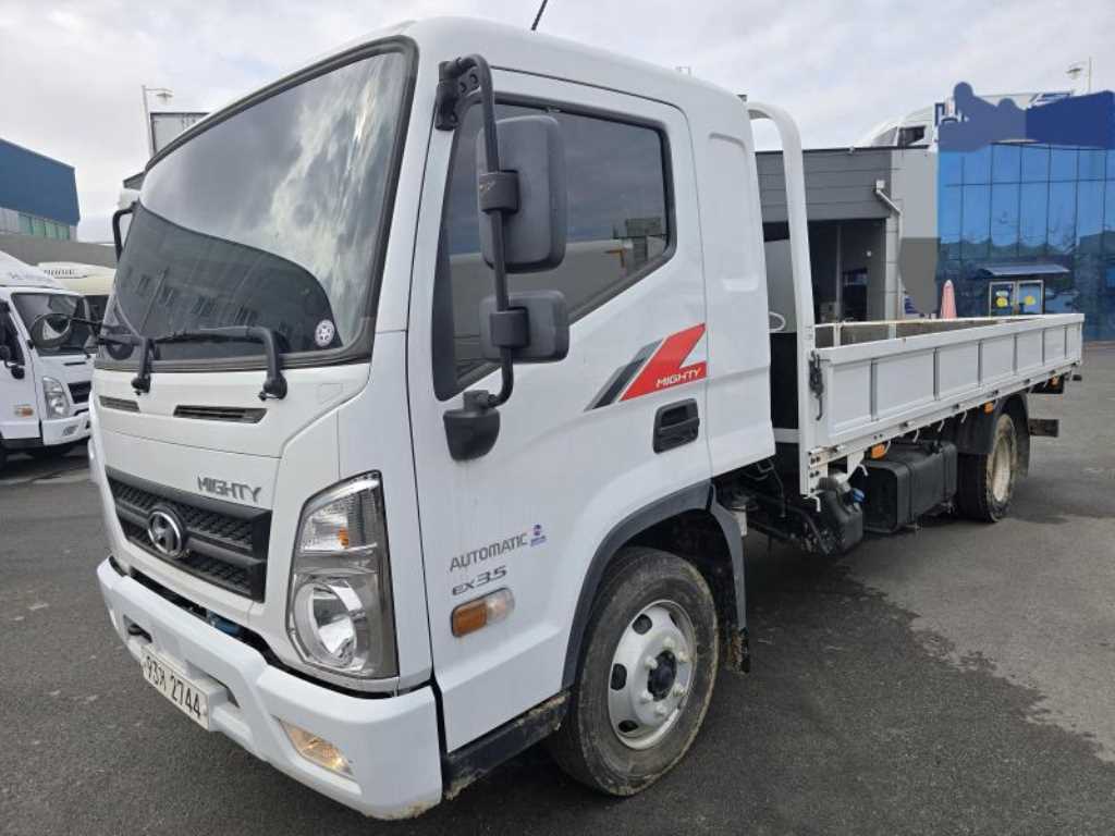 medium and large cargo Cargo 2022 Blanco - Importación desde Corea - HF Imports Iquique - Foto 1