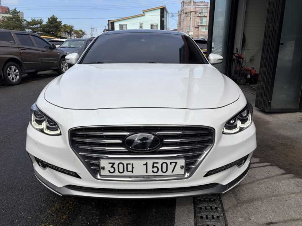HYUNDAI Grandeur 2018 Blanco - Importación desde Corea - HF Imports Iquique - Foto 1