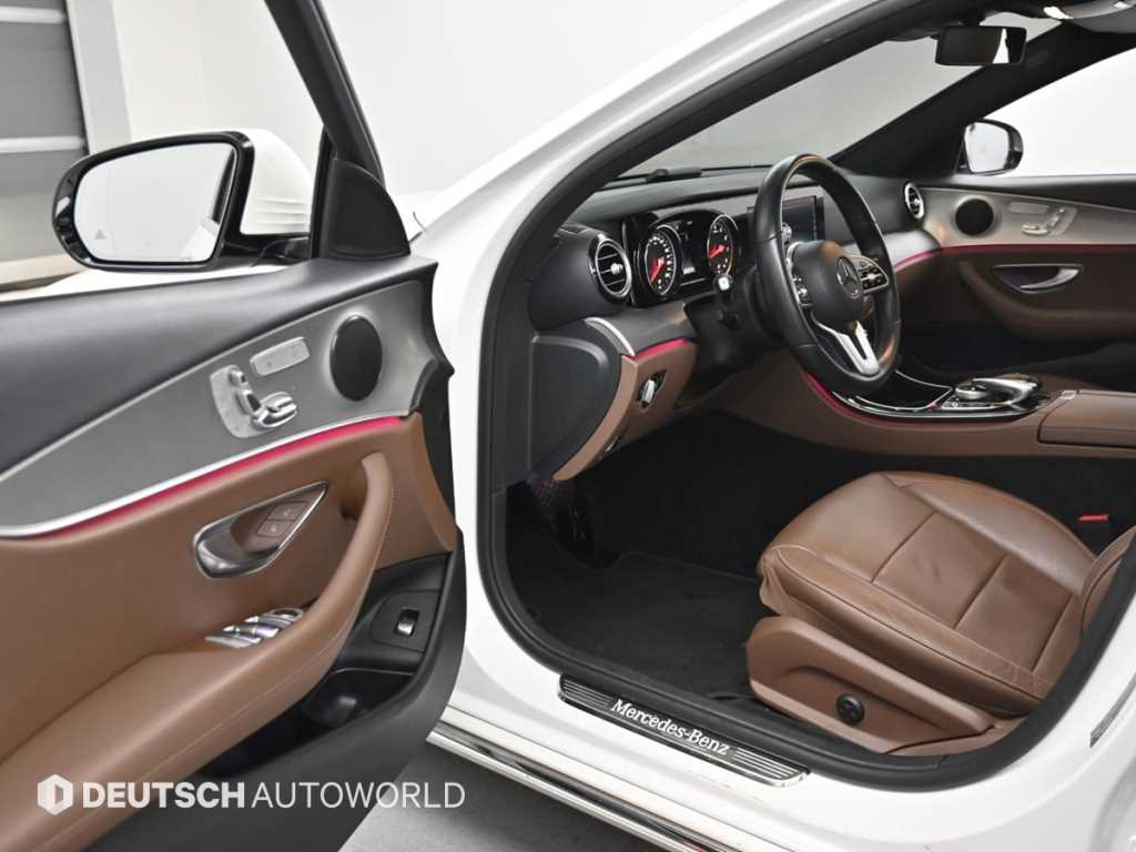 Mercedes Benz E class - Vista 11